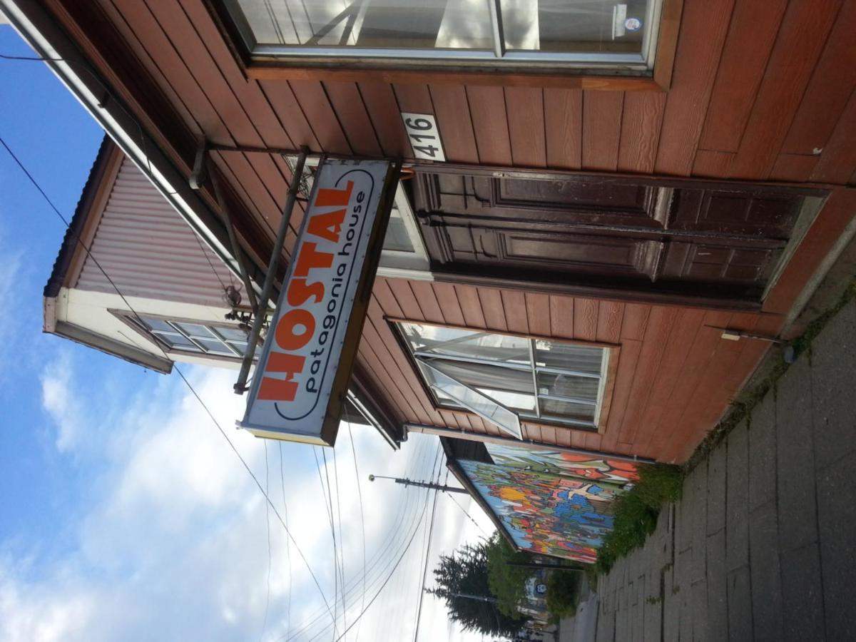 Patagonia House Hostel Punta Arenas Exterior photo